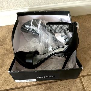 Nine West Utell3 Black heels size 7